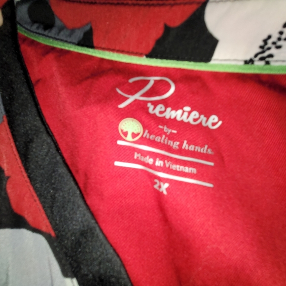 Healing Hands 2x Scrub Top - Picture 2 of 2